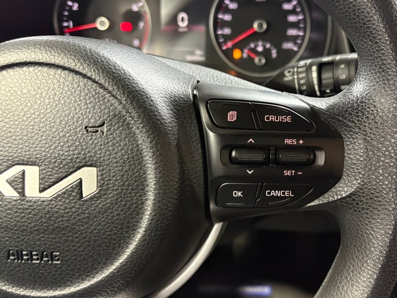 Kia RIO 5 2023 - Imagen 15 de 15