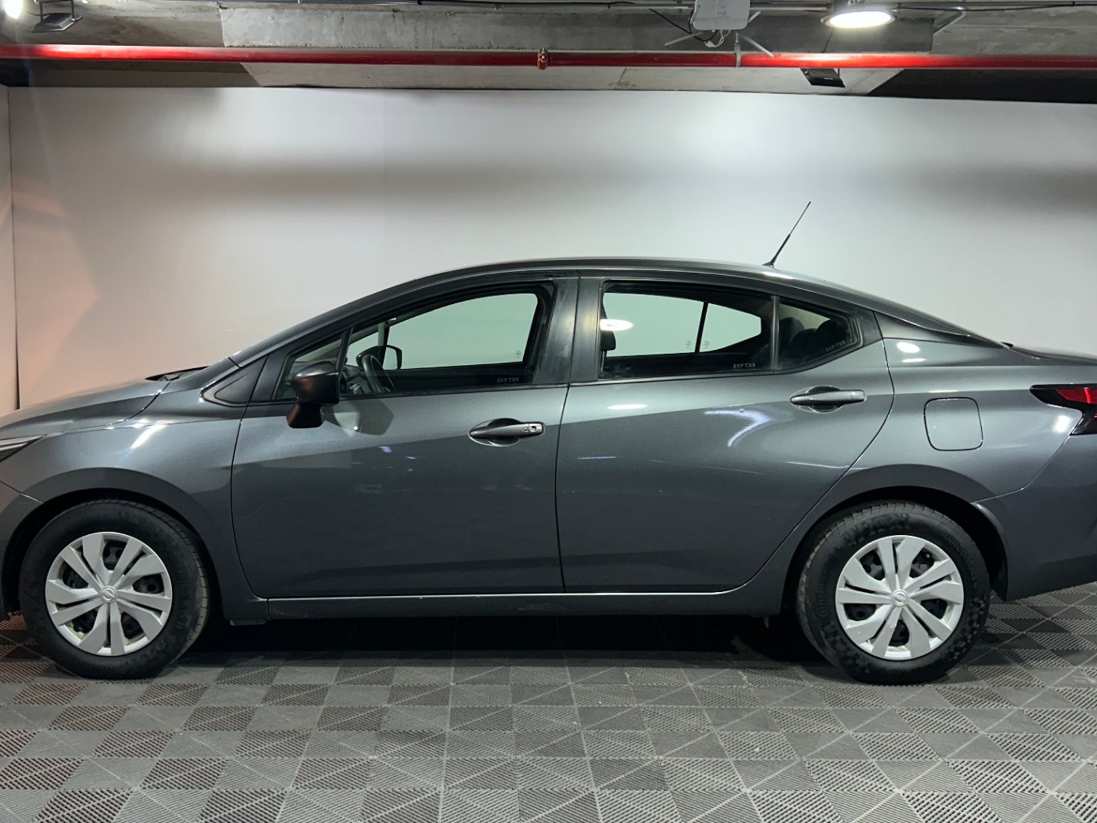 Nissan VERSA 2023 - Foto 4 de 15