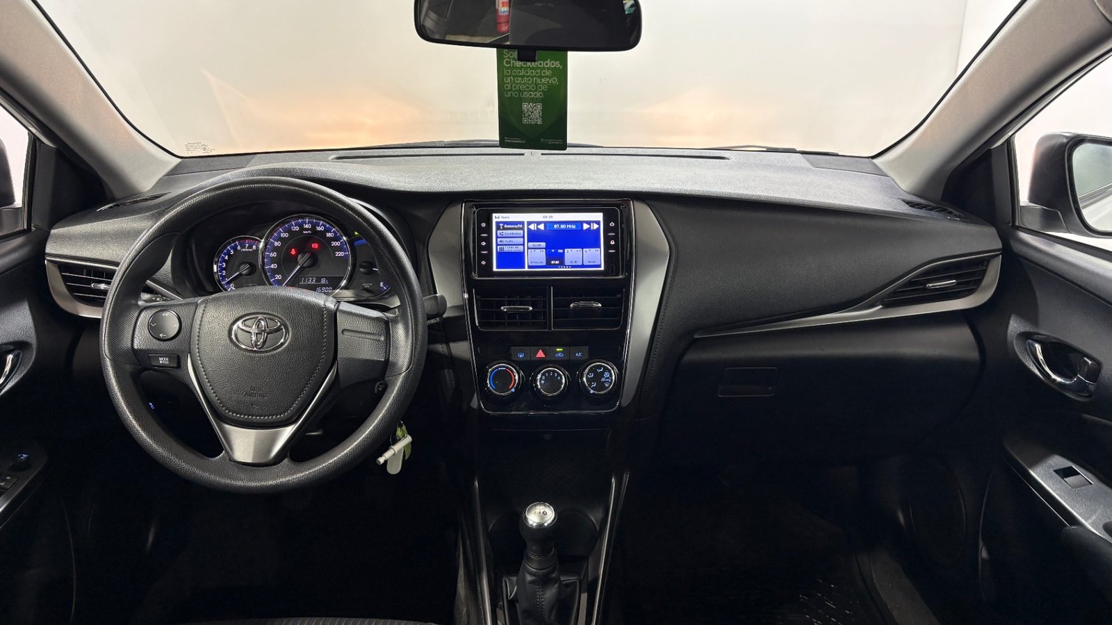 Toyota YARIS 2022 - Imagen 12 de 15