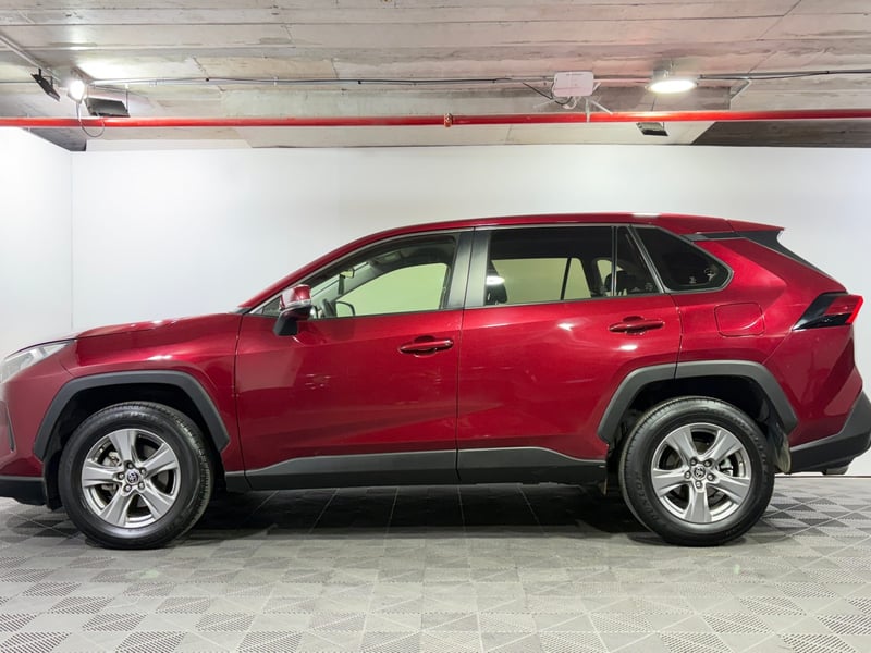 Toyota RAV4 2023 - Imagen 4 de 15
