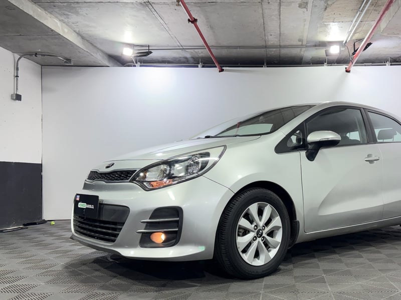 Kia RIO 5 2017 - Imagen 3 de 15