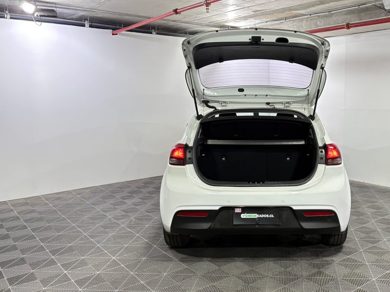 Kia RIO 5 2022 - Imagen 9 de 15
