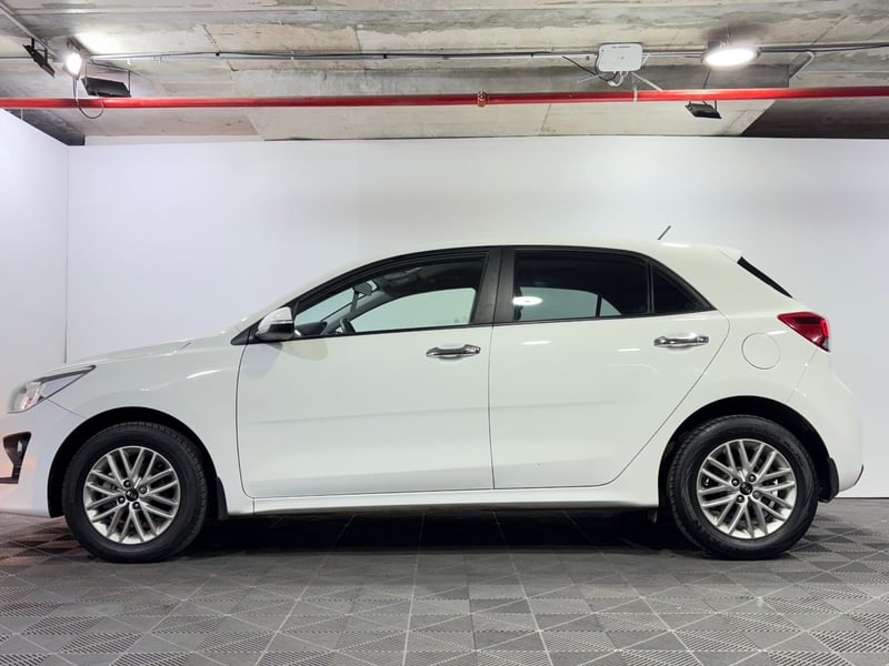 Kia RIO 5 2022 - Imagen 4 de 15