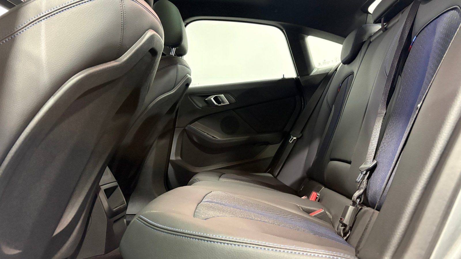 BMW 218 2025 - Imagen 11 de 15