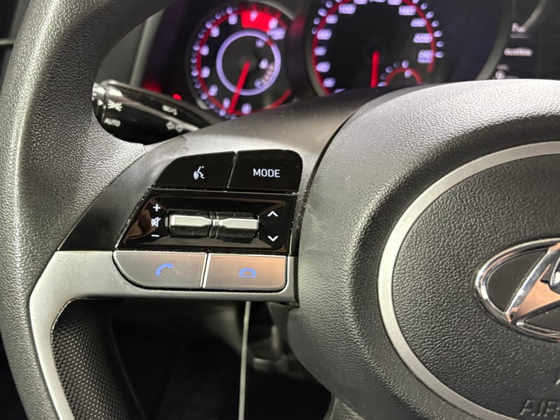 Hyundai ELANTRA 2024 - Imagen 14 de 15