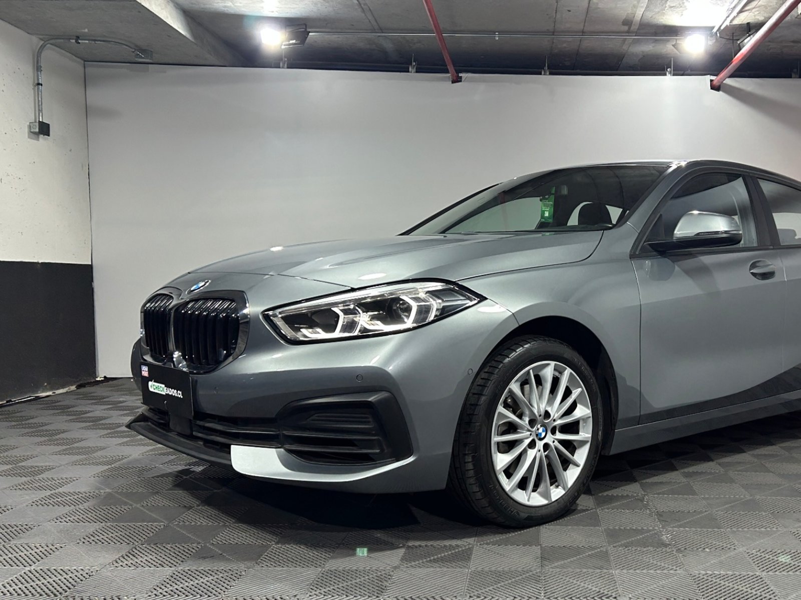 BMW 118 2023 - Foto 3 de 15
