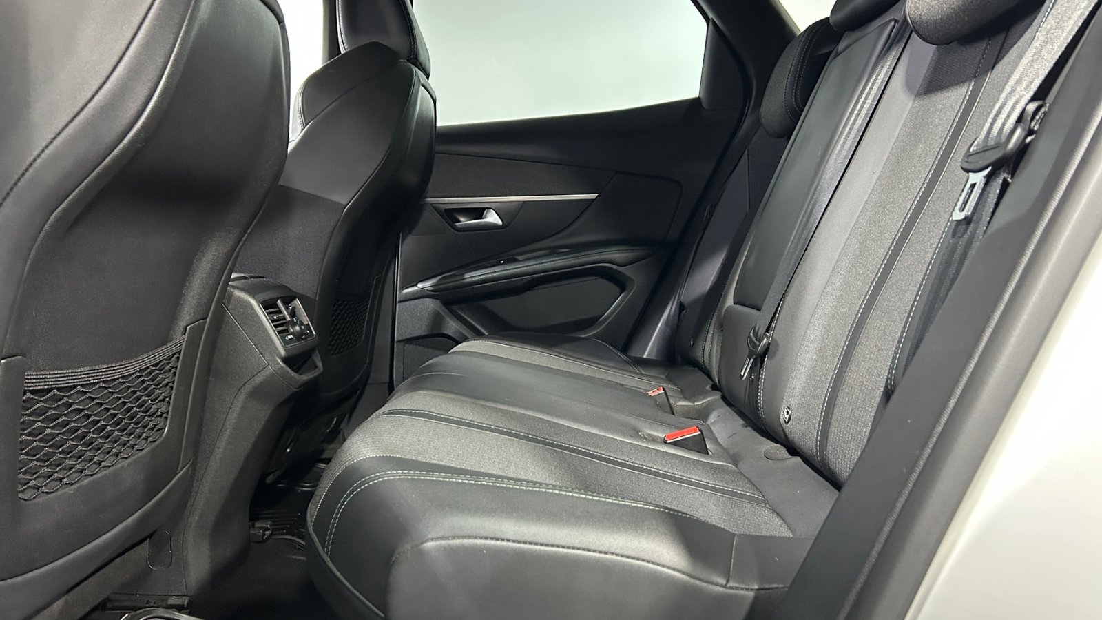 Peugeot 3008 2024 - Imagen 11 de 14