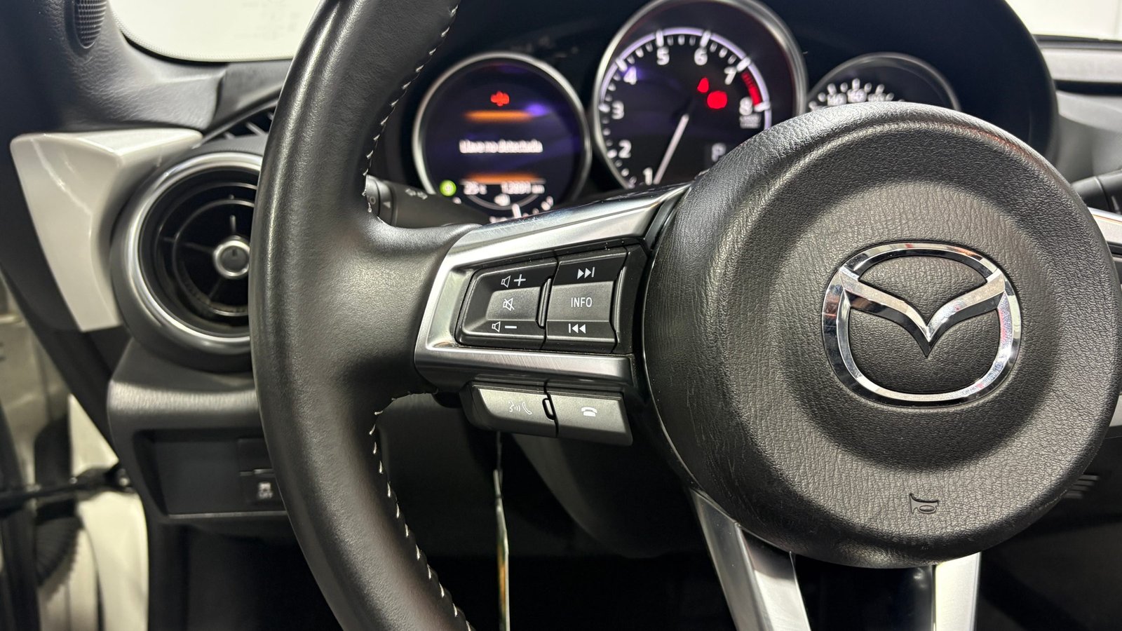 Mazda MX-5 2026 - Imagen 13 de 15
