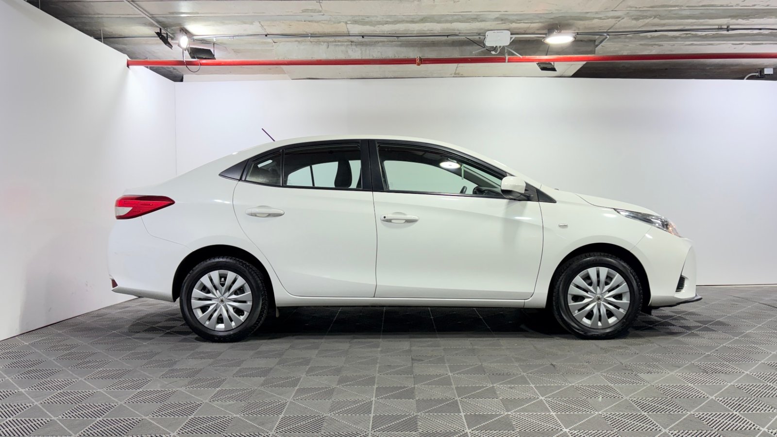 Toyota YARIS 2022 - Imagen 6 de 15
