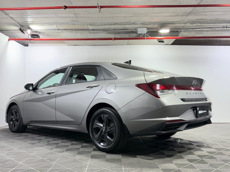 Hyundai ELANTRA 2024 - Imagen 5 de 15