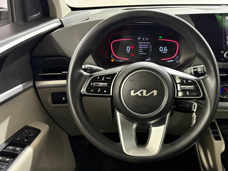 Kia CARENS 2023 - Imagen 14 de 15