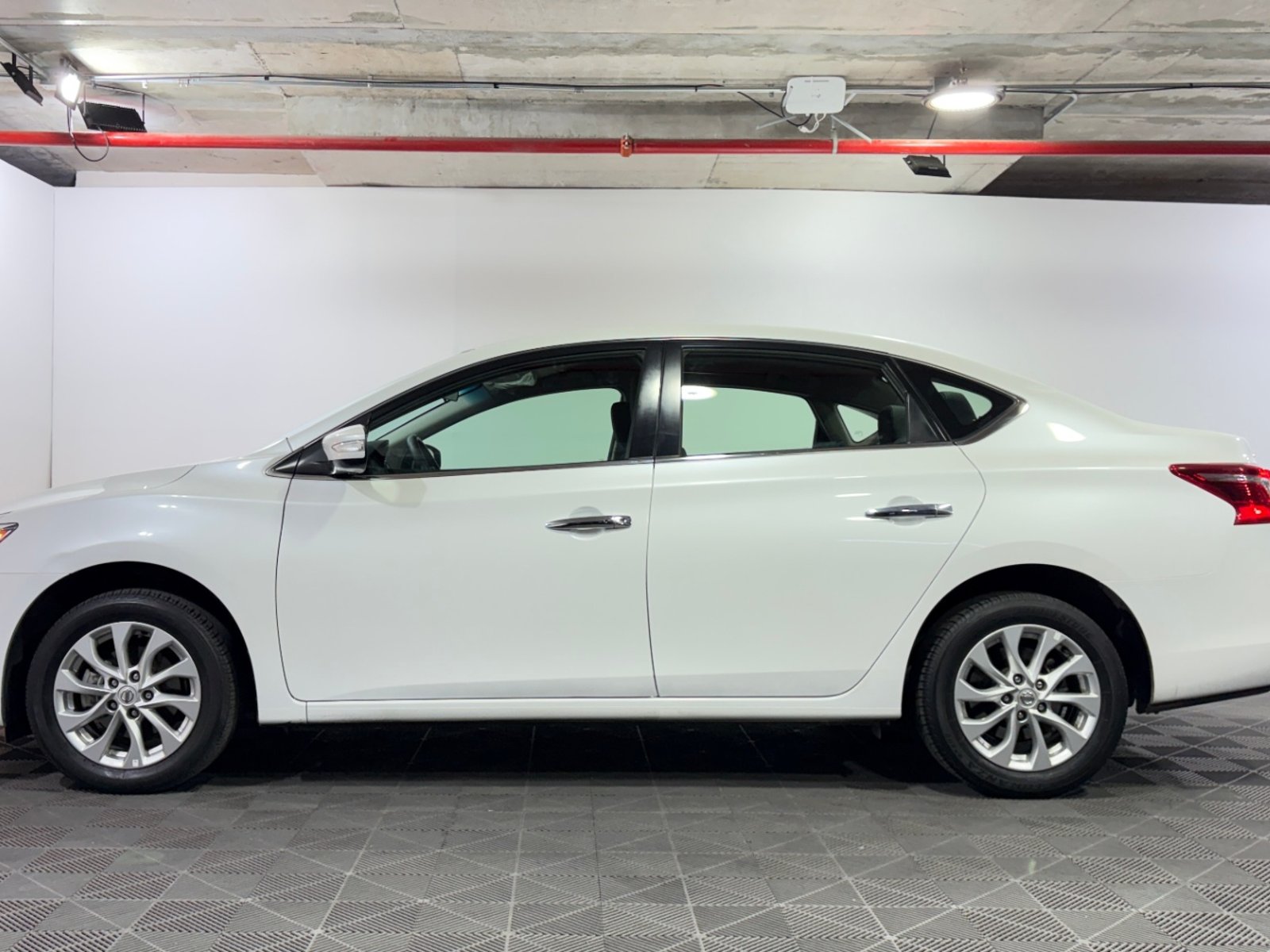 Nissan SENTRA 2019 - Foto 4 de 15