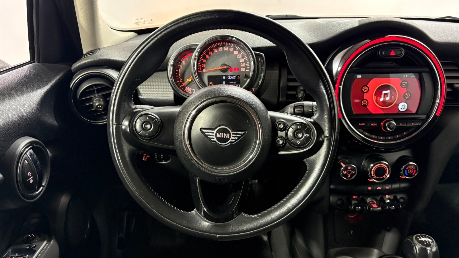 Mini COOPER 2019 - Imagen 13 de 15