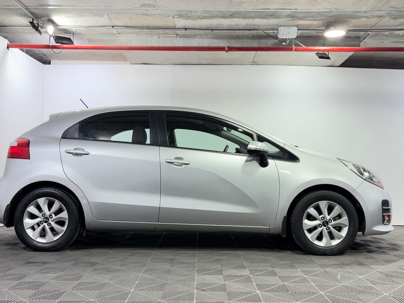 Kia RIO 5 2017 - Imagen 6 de 15
