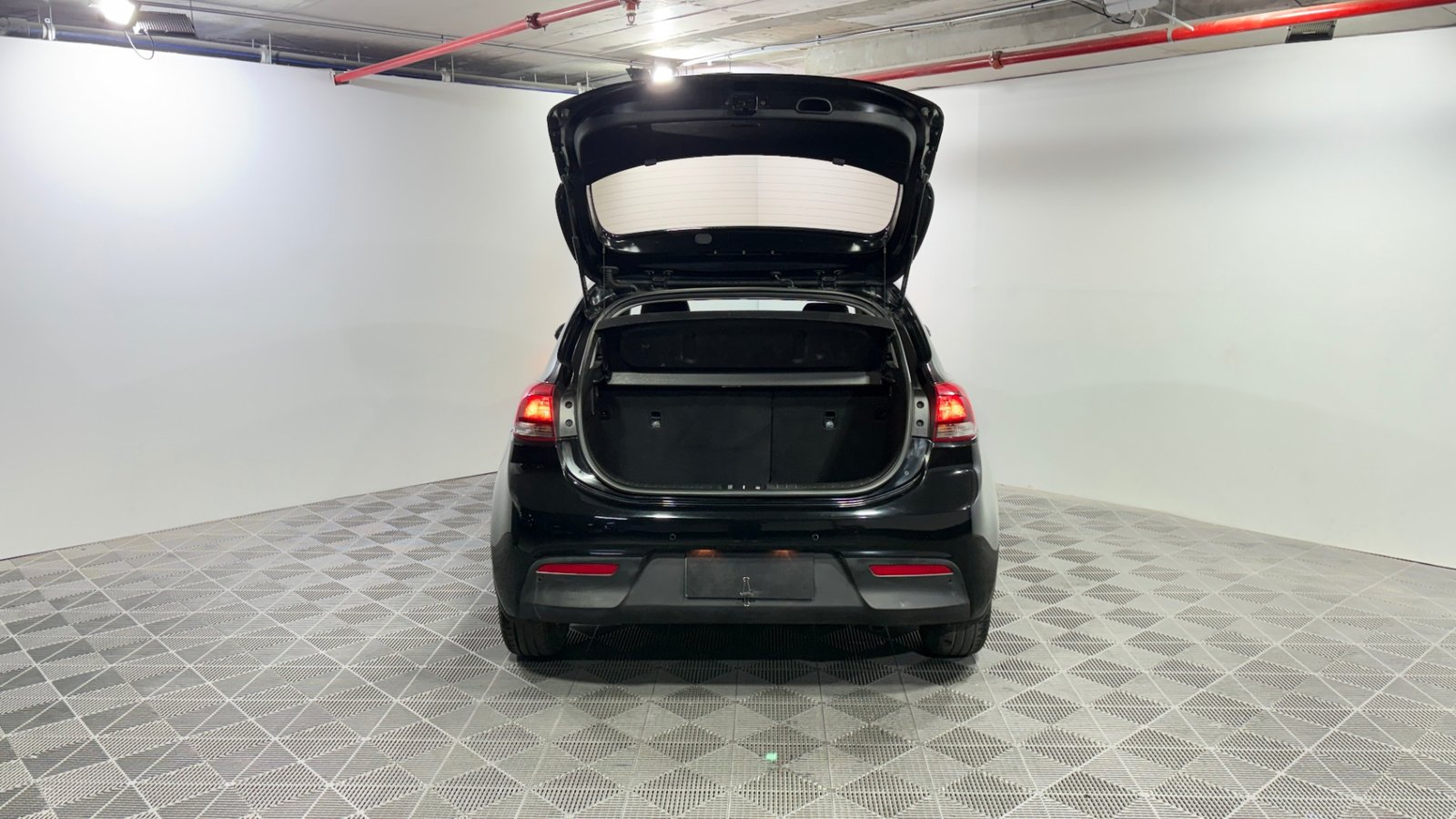 Kia RIO 5 2023 - Imagen 9 de 15