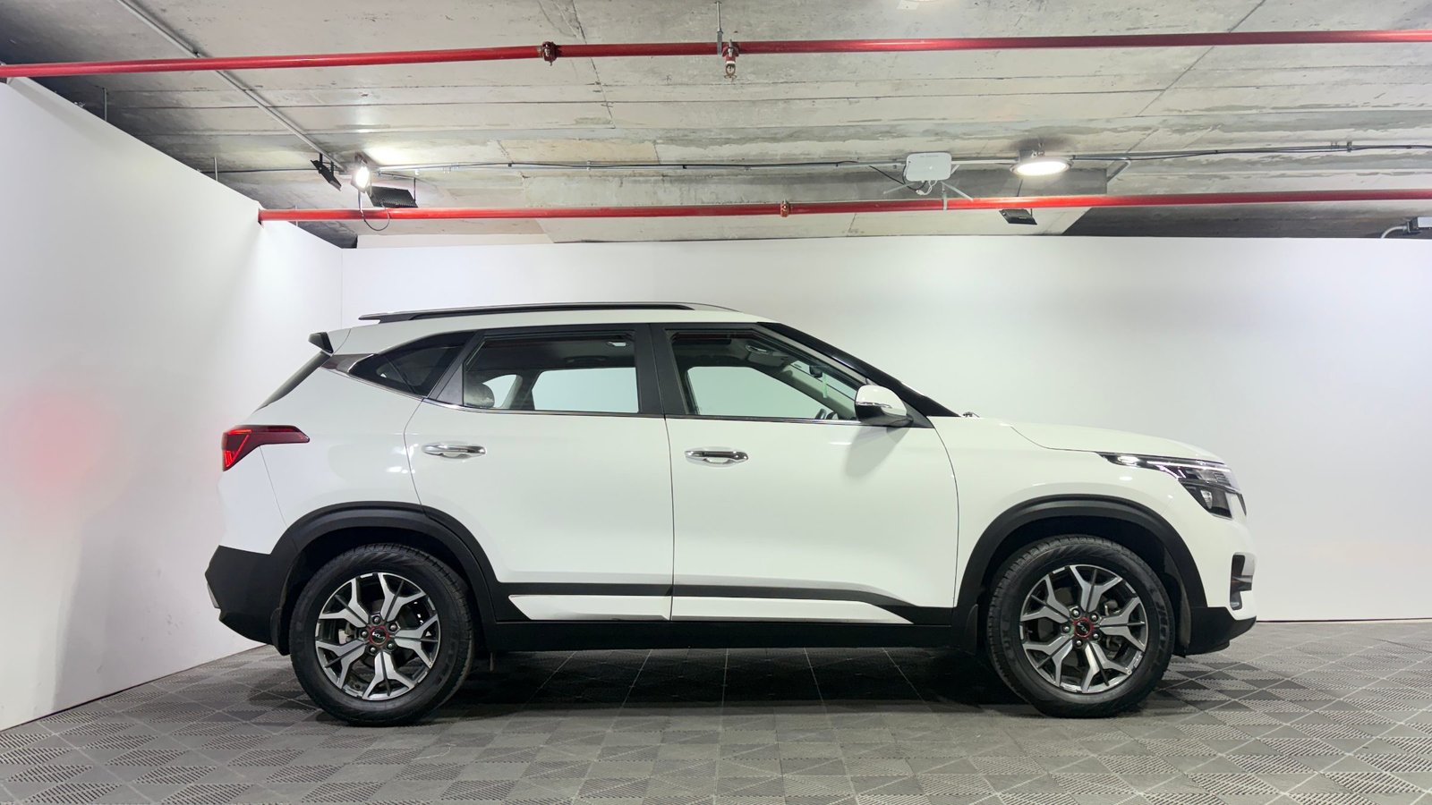 Kia SELTOS 2023 - Imagen 6 de 15