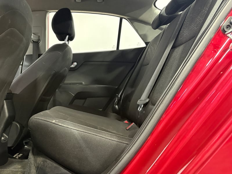Kia RIO 4 2022 - Imagen 11 de 15