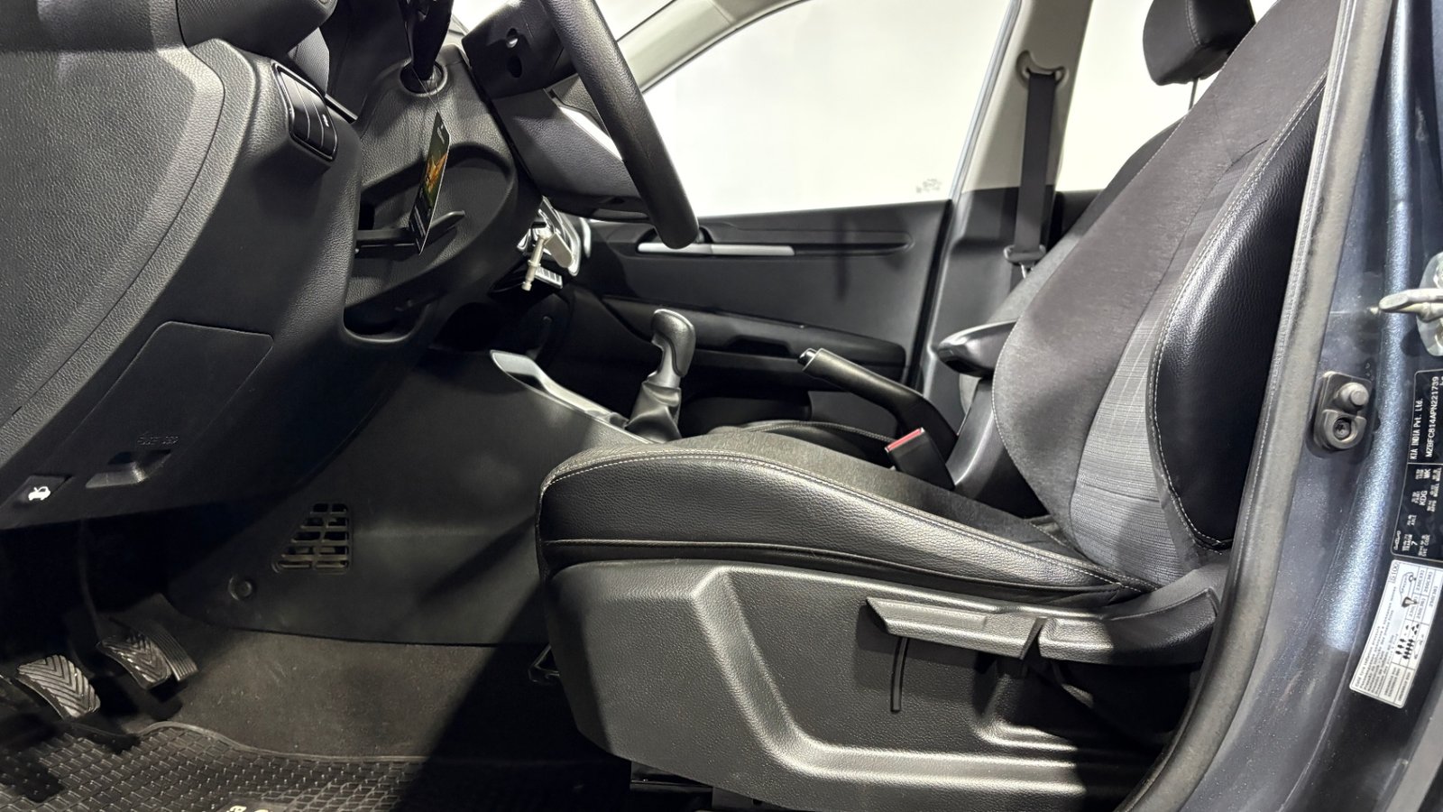 Kia SONET 2023 - Imagen 10 de 15