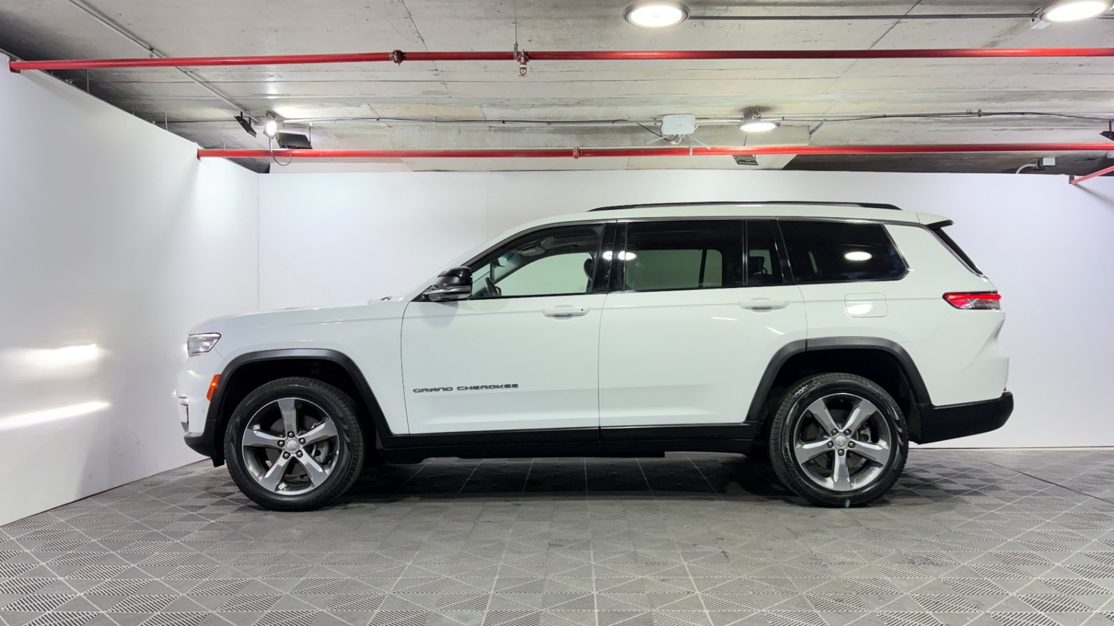 Jeep GRAND CHEROKEE 2023 - Imagen 4 de 15
