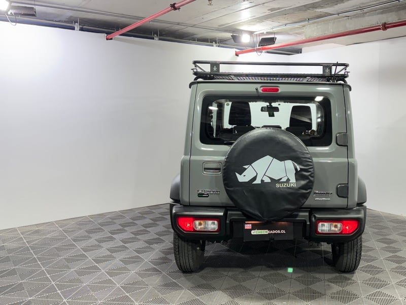 Suzuki JIMNY 2023 - Imagen 8 de 15