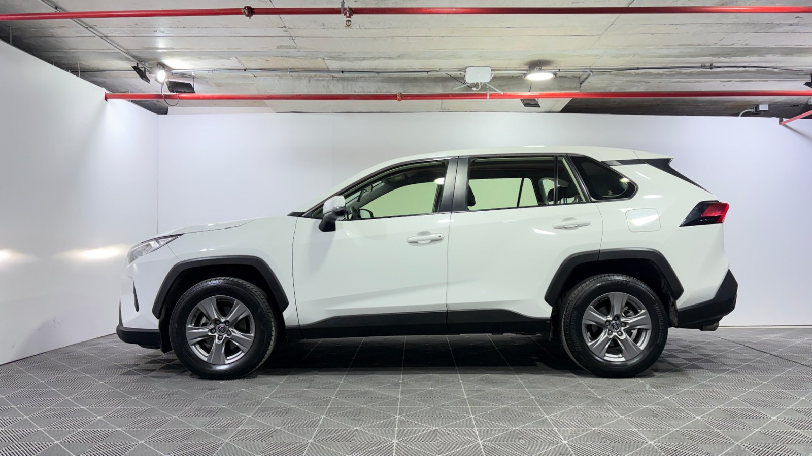 Toyota RAV4 2023 - Imagen 4 de 15