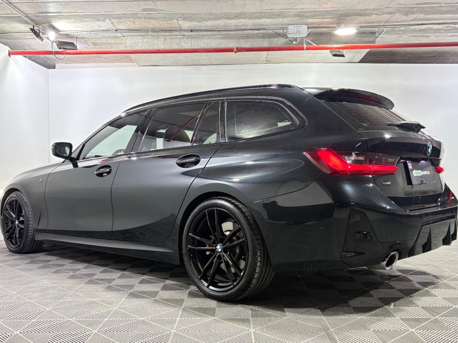 BMW 330I 2024 - Foto 5 de 15