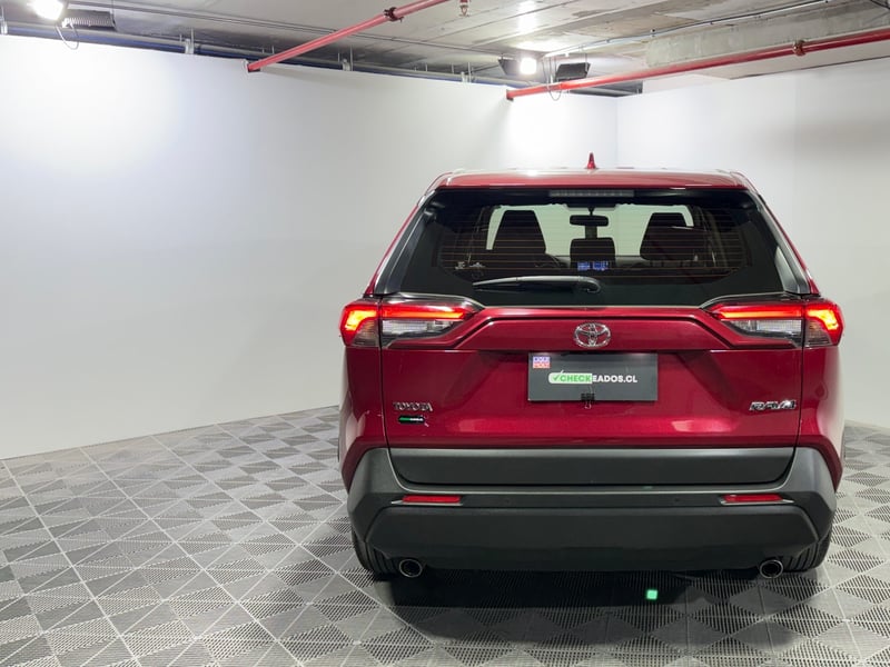 Toyota RAV4 2023 - Imagen 8 de 15