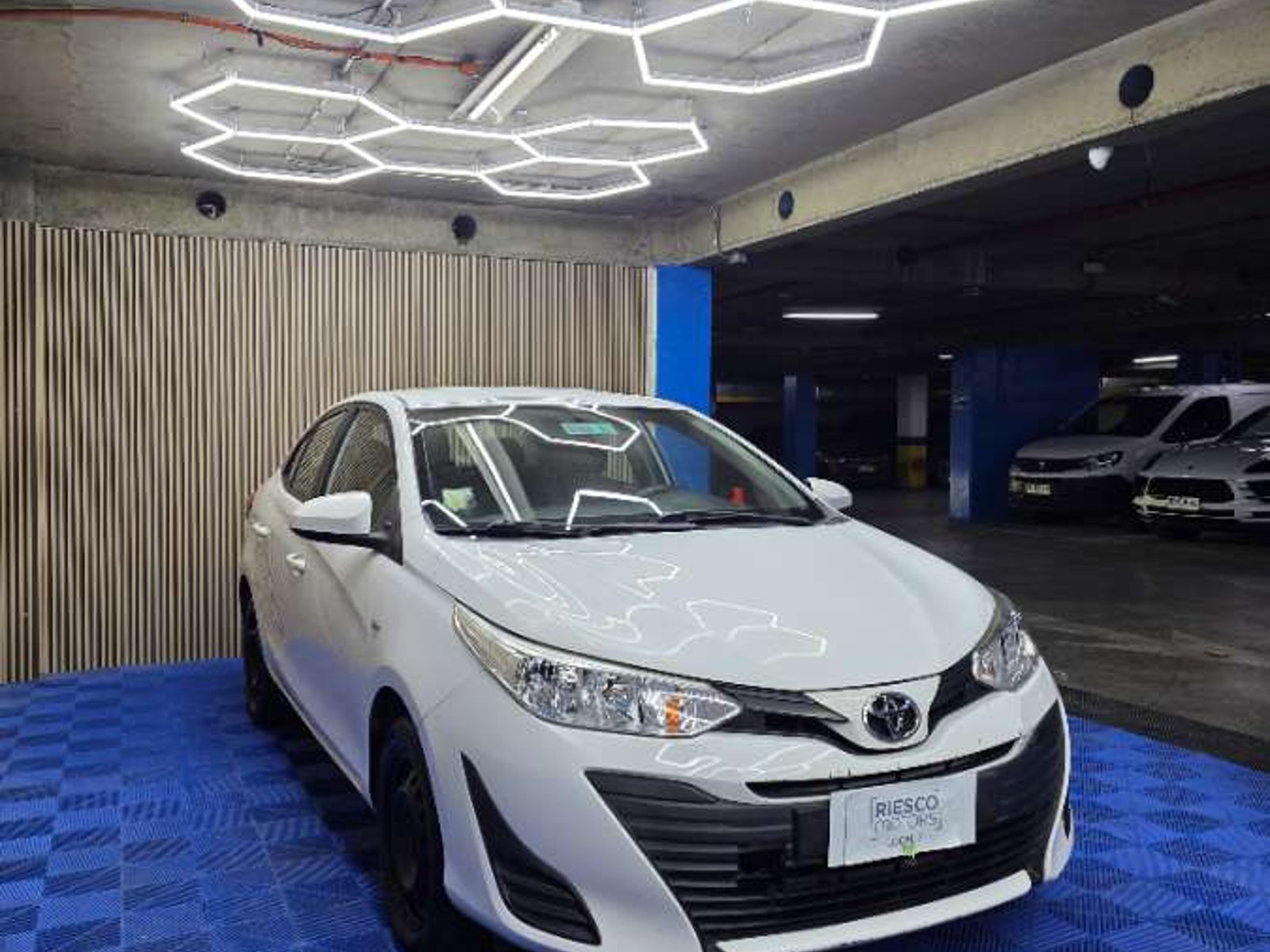 Toyota NEW YARIS 2018 - Foto 3 de 15