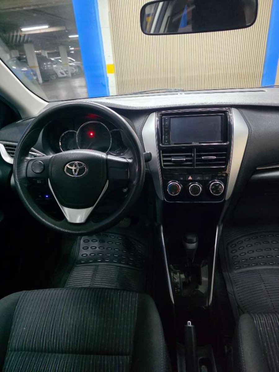 Toyota NEW YARIS 2018 - Imagen 8 de 15