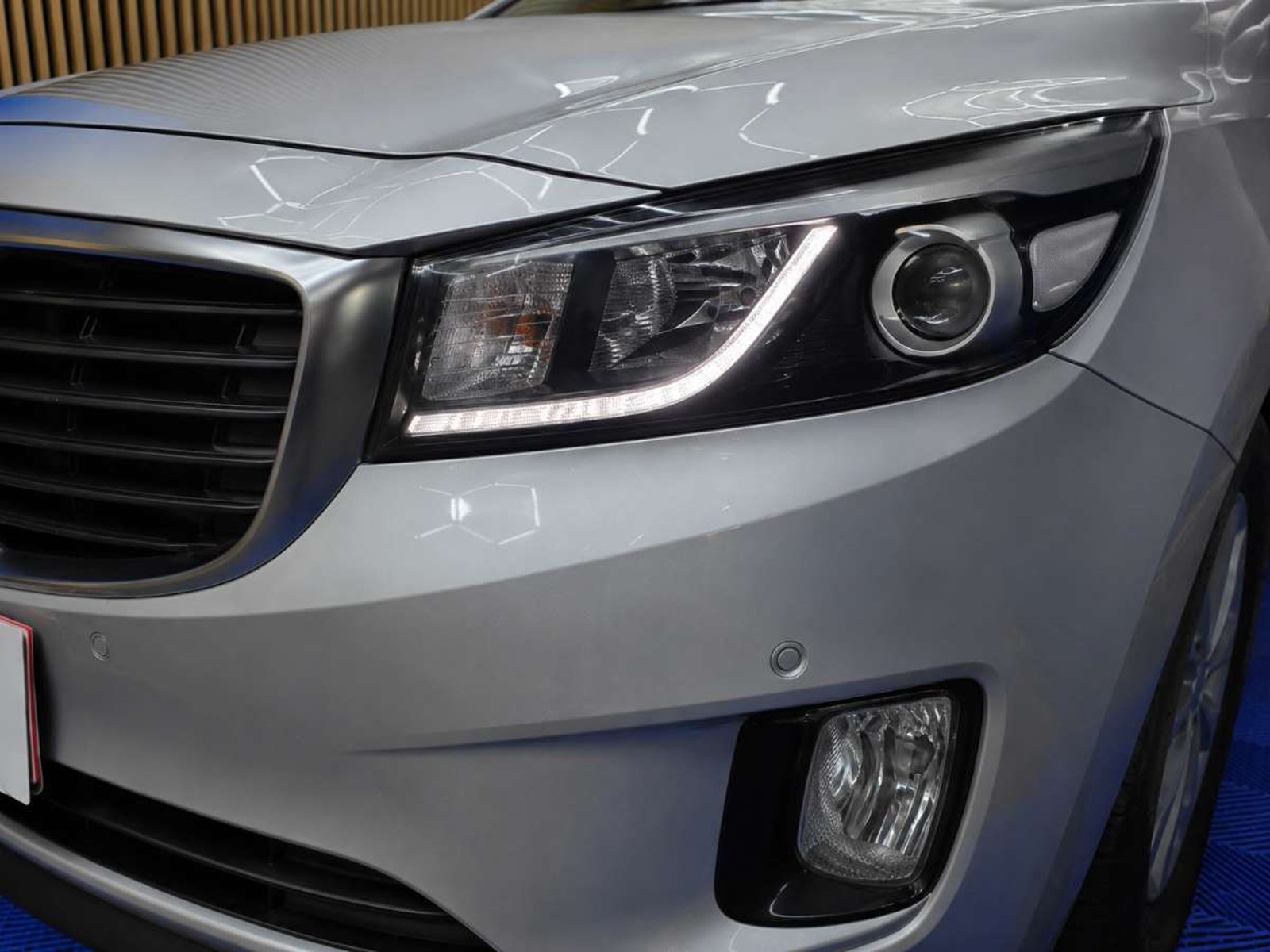 Kia Grand Carnival 2018 - Imagen 6 de 19