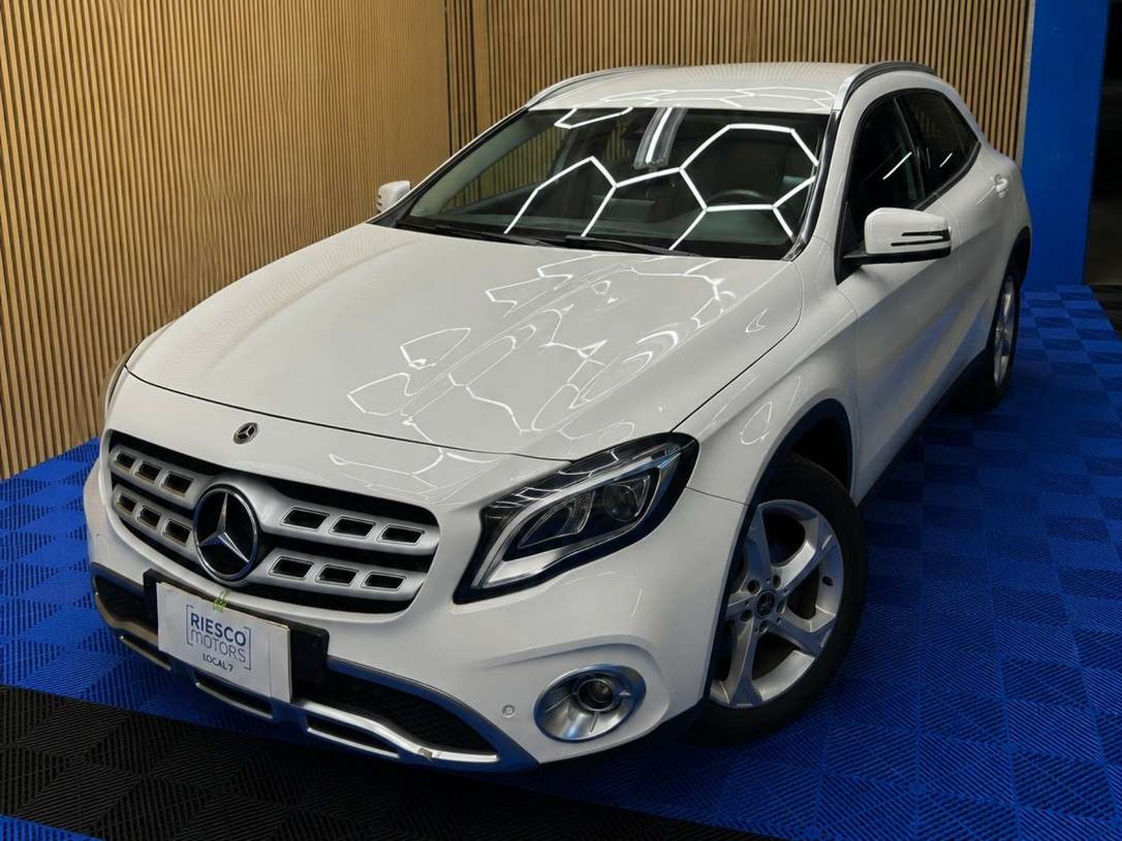 Mercedes-Benz GLA 2021