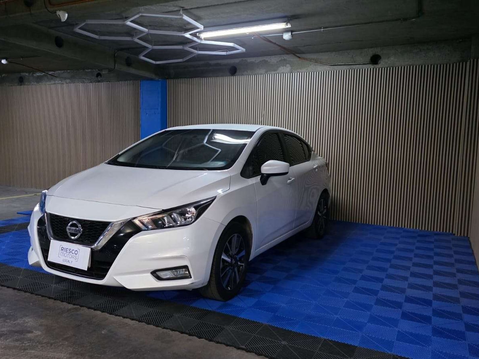 Nissan VERSA 2022 - Foto 2 de 14