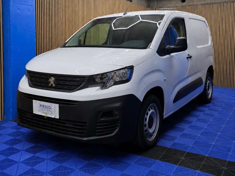 Peugeot PARTNER 2023