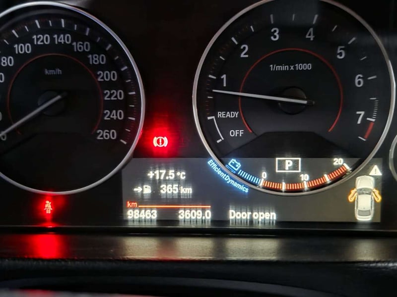 BMW 320I 2017 - Imagen 6 de 13