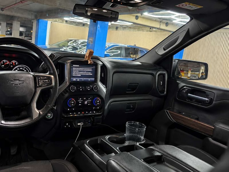 Chevrolet SILVERADO 2022 - Imagen 10 de 13