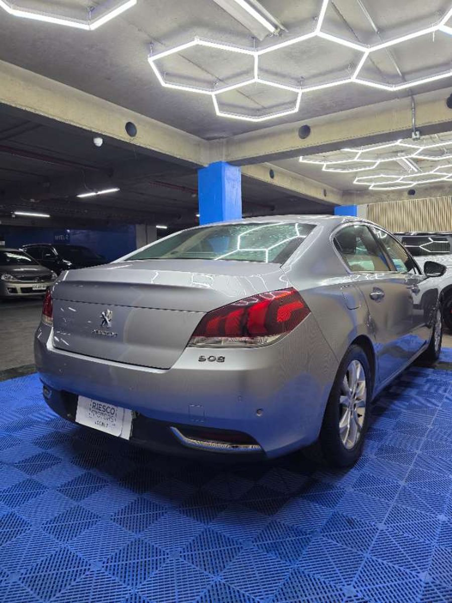 Peugeot 508 Allure 2.0 2017 - Imagen 15 de 17