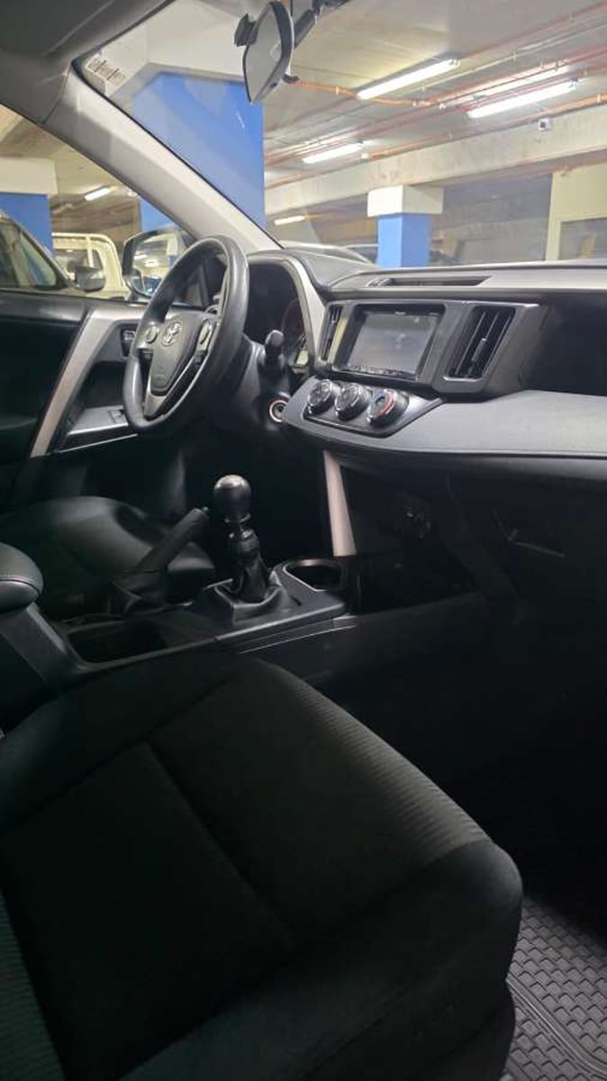 TOYOTA NEW RAV4 2.0 2017 - Imagen 9 de 13