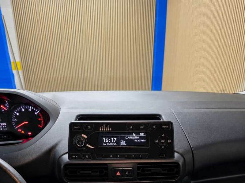 Peugeot PARTNER 2023 - Imagen 10 de 15