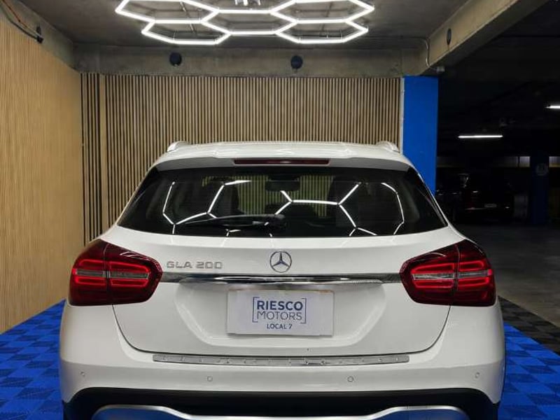 Mercedes-Benz GLA 200 2021 - Imagen 6 de 19