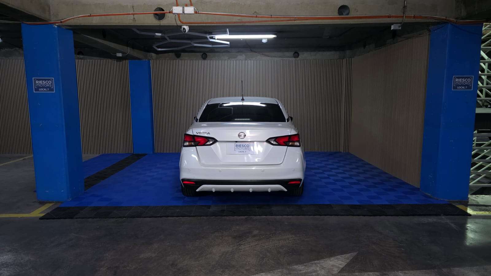 NISSAN VERSA 2022 - Imagen 6 de 14