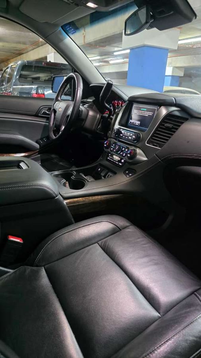 Chevrolet SUBURBAN LT 5.3 V8 4x4 2020 - Imagen 7 de 19
