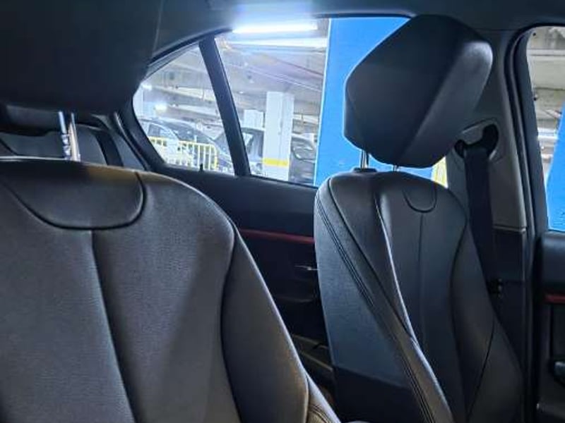 BMW 320I 2017 - Imagen 8 de 13