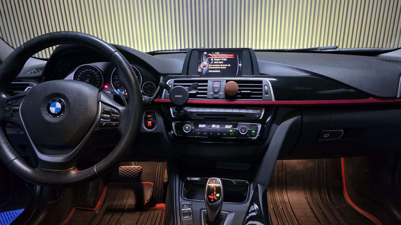 BMW 320I 2017 - Foto 5 de 13