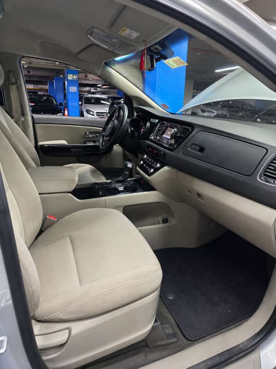 Kia Grand Carnival 2018 - Imagen 12 de 19