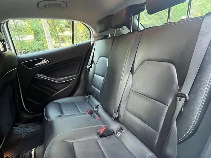 Mercedes-Benz GLA 200 2021 - Imagen 12 de 19