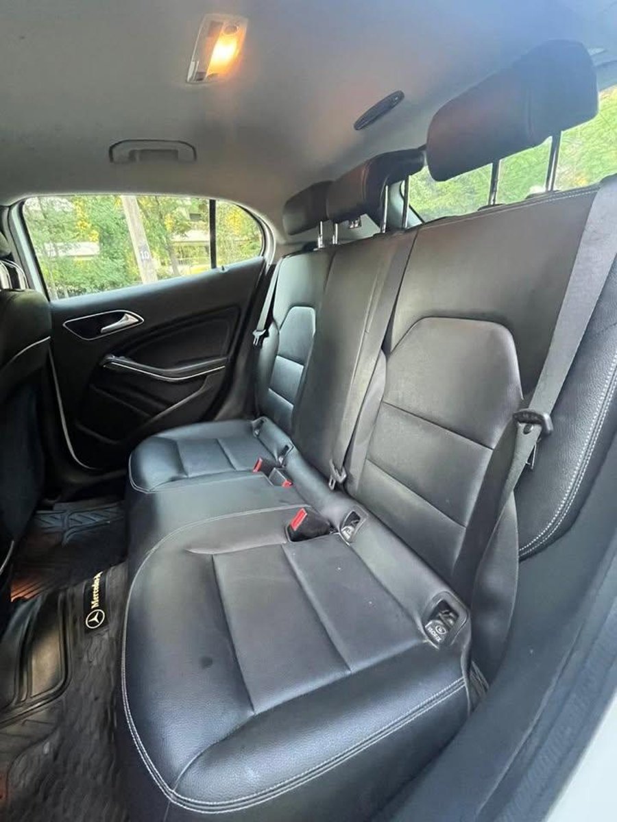 Mercedes-Benz GLA 200 2021 - Imagen 12 de 19