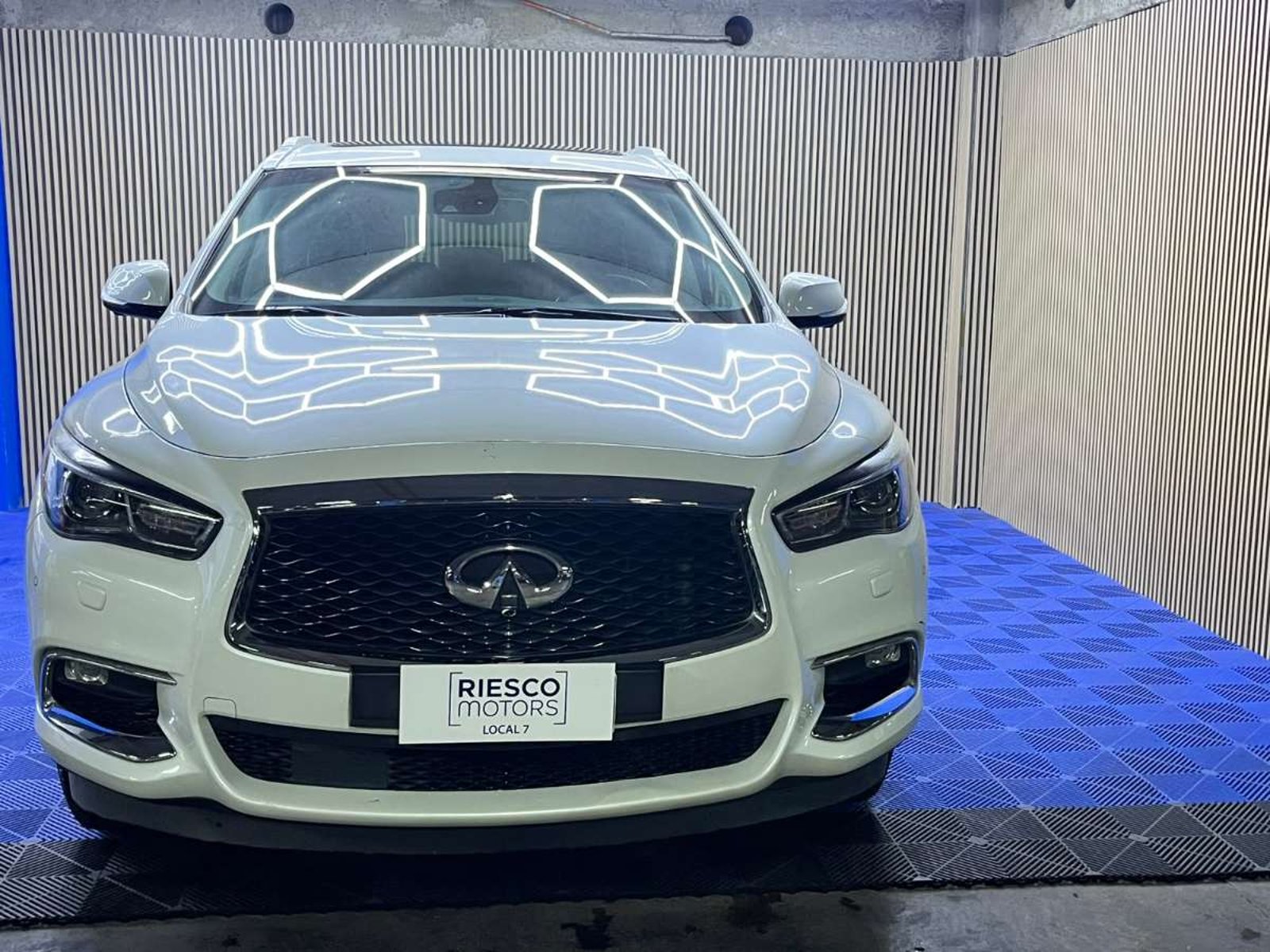 Infiniti QX60 2019 - Foto 3 de 14