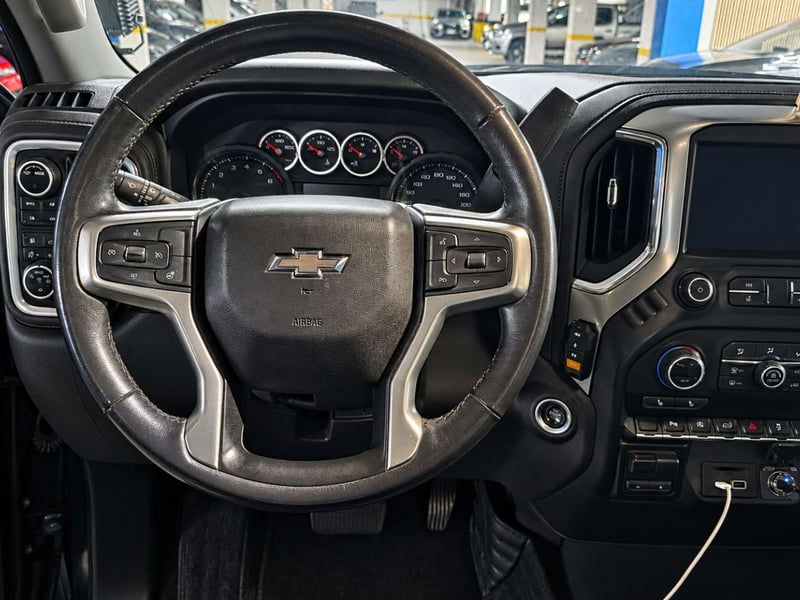 Chevrolet SILVERADO 2022 - Imagen 9 de 13