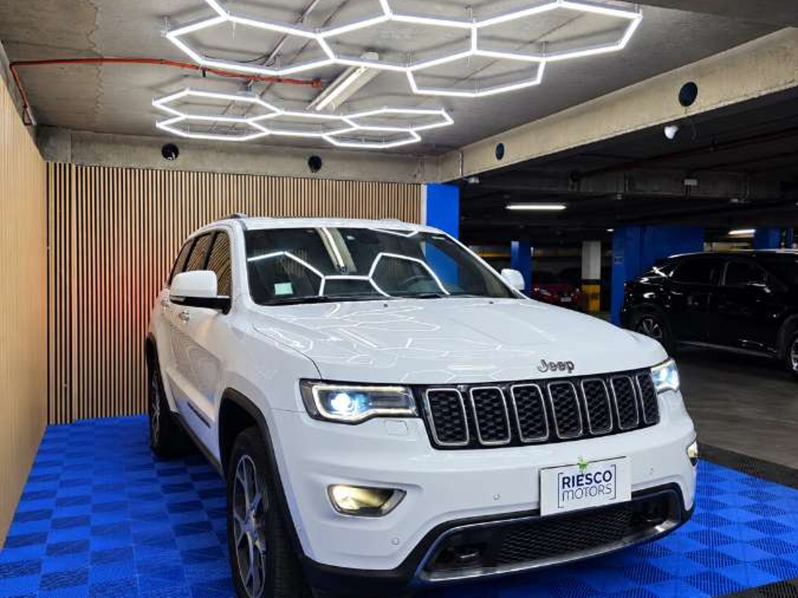 Jeep CHEROKEE LIMITED 2020 - Foto 4 de 20