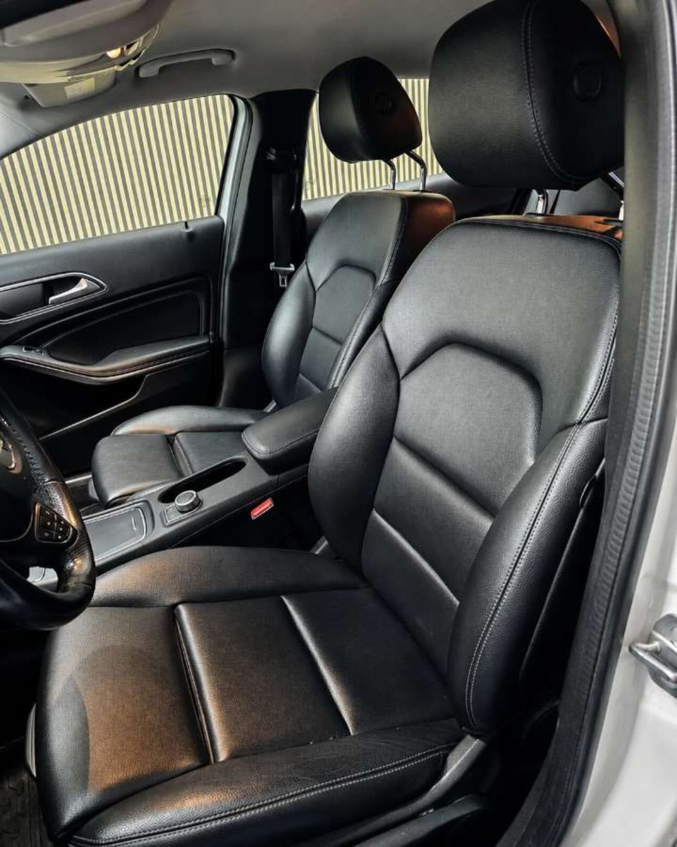 Mercedes-Benz GLA 200 2021 - Imagen 11 de 19